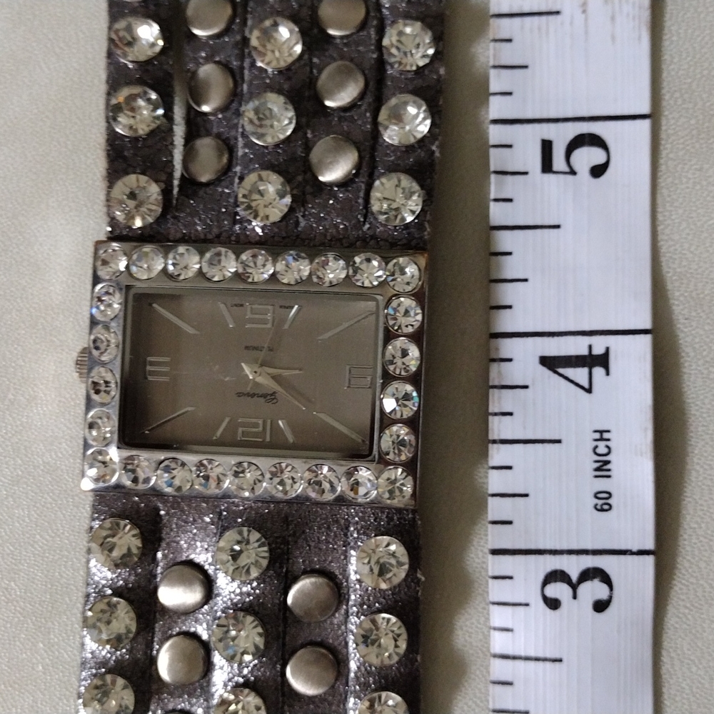 Geneva Watch. - Picture 5 of 7